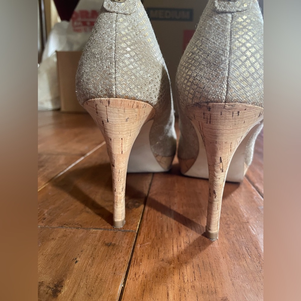 Like New - Tahari - Gold and Tan Heel Pumps - Size 10 - Picture 7 of 9